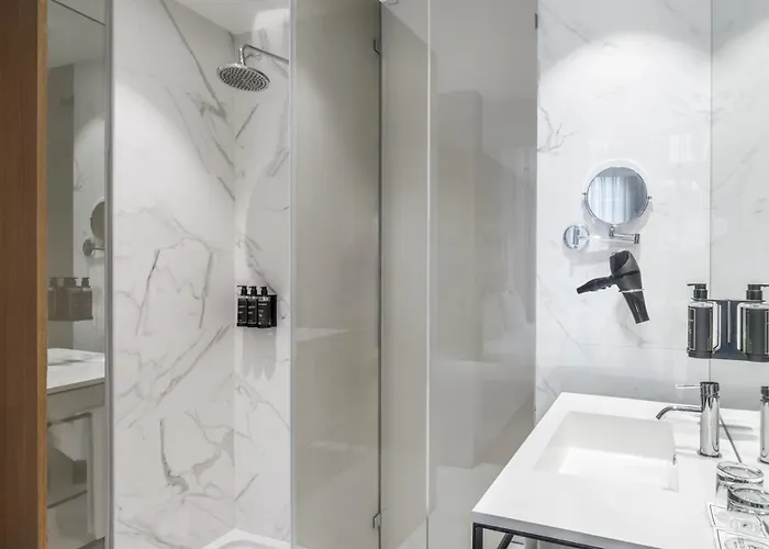 מלון Eurostars Centro