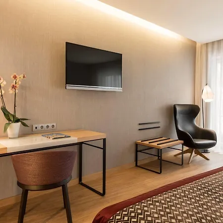Eurostars Centro 4*