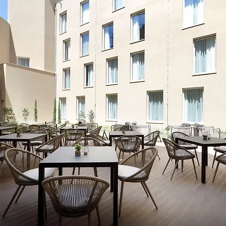Eurostars Centro Otel 4*