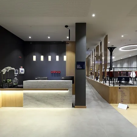 Eurostars Centro Порту